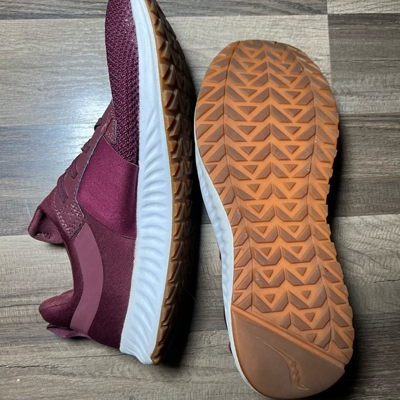 Saucony Stretch and Go Mens S40020-8 Size 9.5 Burgundy Maroon athletic shoes - Picture 3 of 6